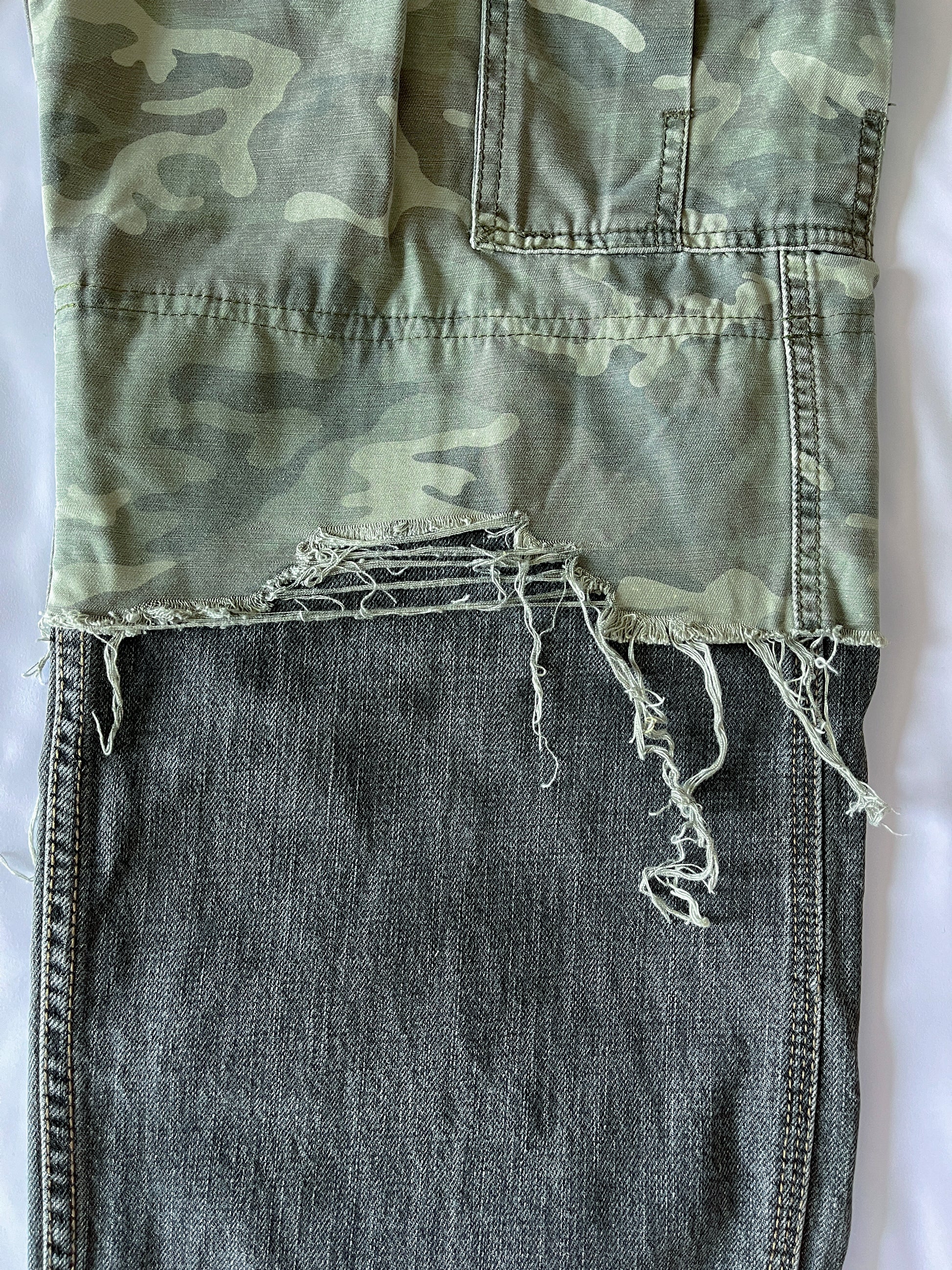 2 in 1 Camo Cargo